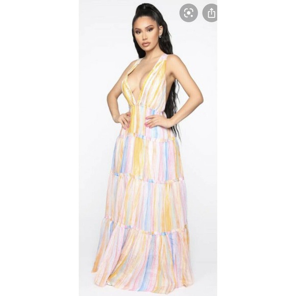 NWT FASHION NOVA Tier Plunged Maxi Dress 2X - Picture 1 of 8